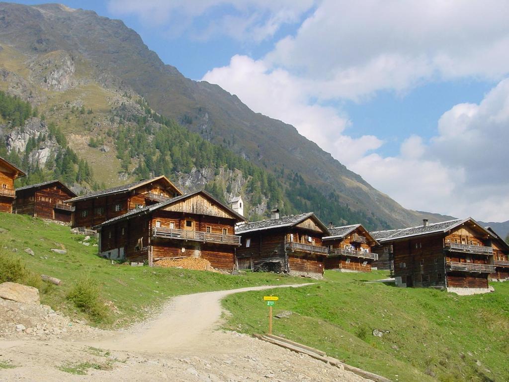 Apartmenthaus Gutwenger インナーヴィルグラーテン エクステリア 写真